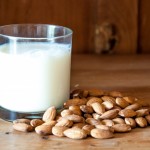 【アーモンドミルク】4つの効能と効果！副作用はあるのか？